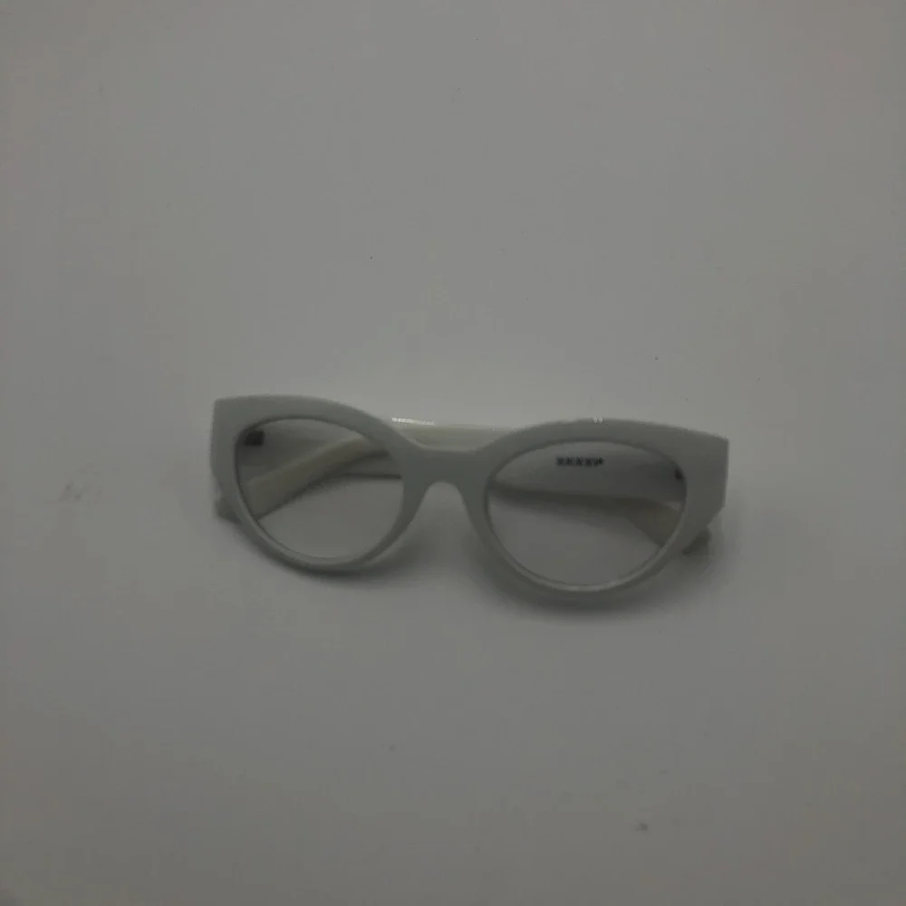 Zenni Optical Women's Eyeglass Frames White Cat Eye Preowned  With Case 50s Look